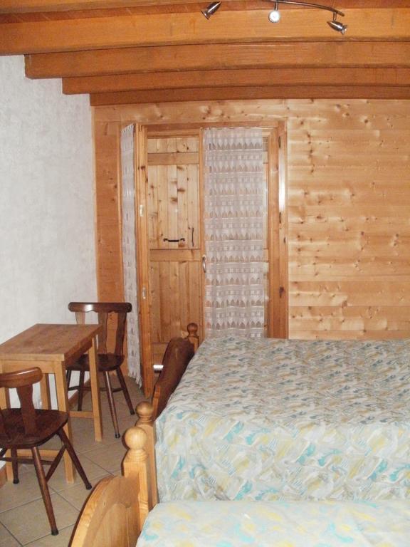 Chambre D'Hote La Petite Bergerie ลาชาเปล-ดาบงด็องซ์ ภายนอก รูปภาพ